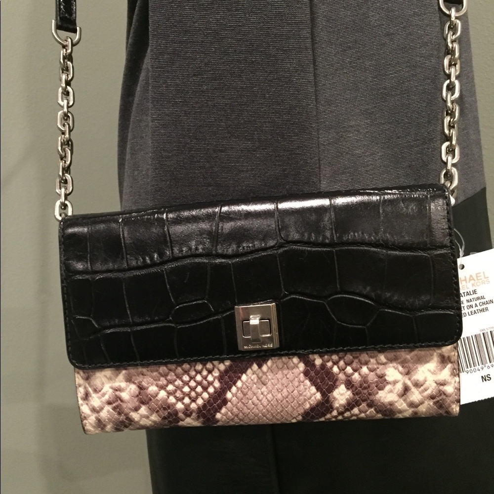 NWT Michael Kors Natalie XL wallet on chain
